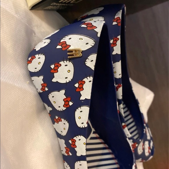 Mel by Melissa hello kitty shoes sz13 - Picture 4 of 5